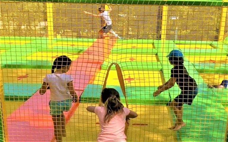 trampoline-parc-exterieur-seyn-mer-idee-sortie-var-enfants-83-sortir