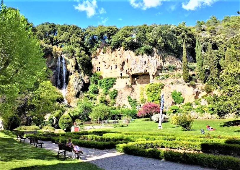 parc-villecroze-jardin-grottes-cascade-var-83-pittoresque