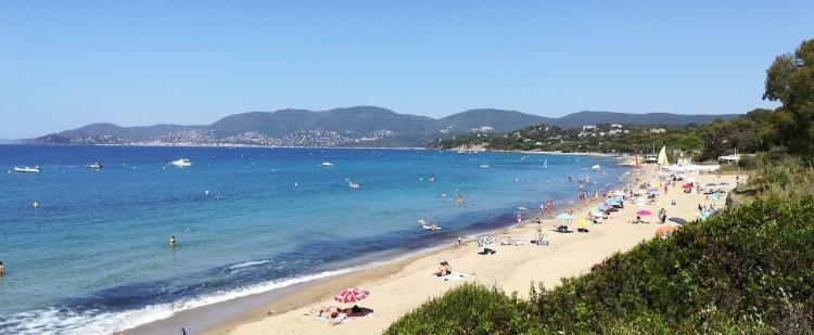 plage-escalet-ramatuelle-var-83-famille-enfant