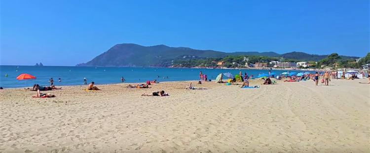 plage-sablettes-seyne-sur-mer-famille-enfants-var-83-vacances