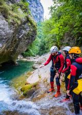 canyoning-proche-var-canyons-experience-gorges-loup-famille-enfants-cote-azur